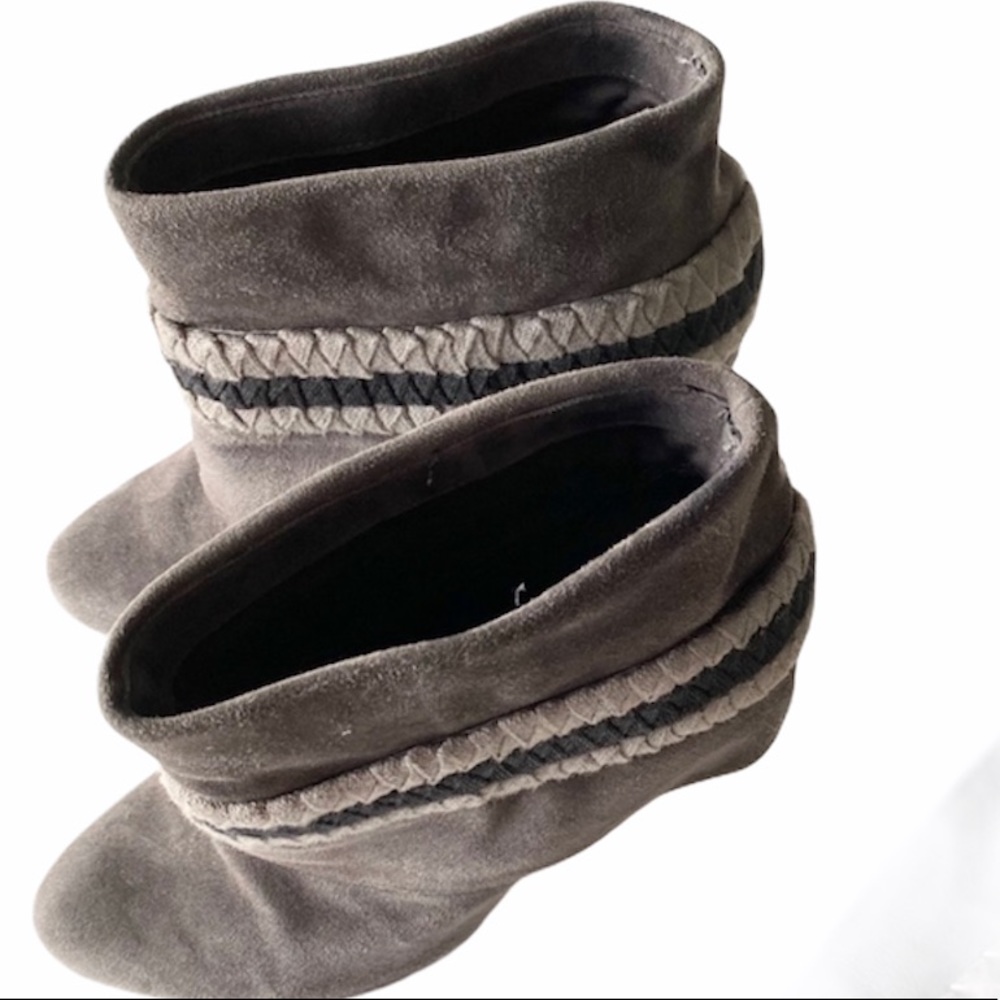 Tracy Reese ᪥ Piper Suede Heeled Ankle Bootie ᪥ Ribbon Detail ᪥ Gunmetal ᪥ 7M - Picture 6 of 10